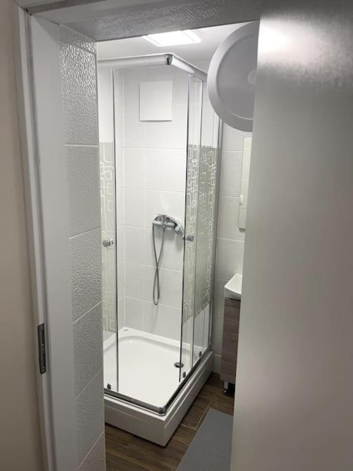 Apartment In 马里博尔 外观 照片