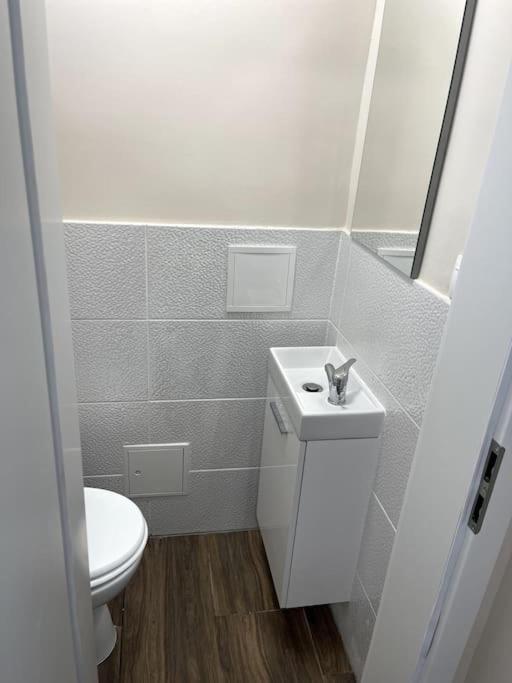 Apartment In 马里博尔 外观 照片